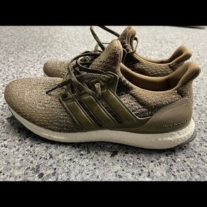 Adidas Ultra Boost size 10.5